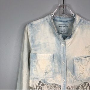 Free People x We The Free Bleach Acid Wash Lace Trim Cropped Button Down Medium